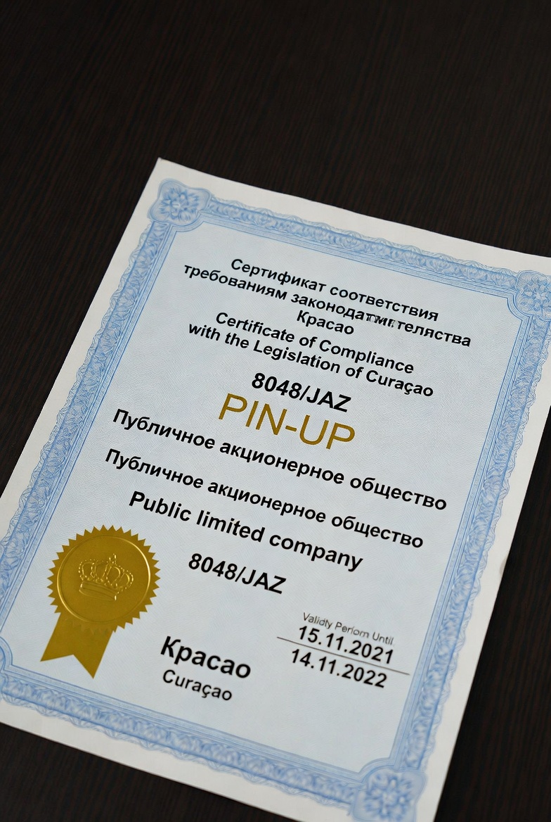 Сертификат лицензии Кюрасао номер 8048 JAZ для Pin-up казино